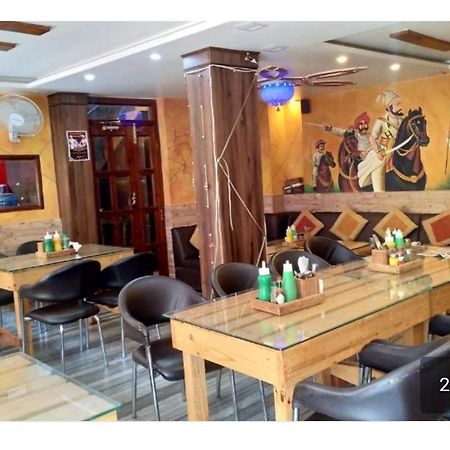 Om Shanthi Paying Guest House Varanasi Luaran gambar