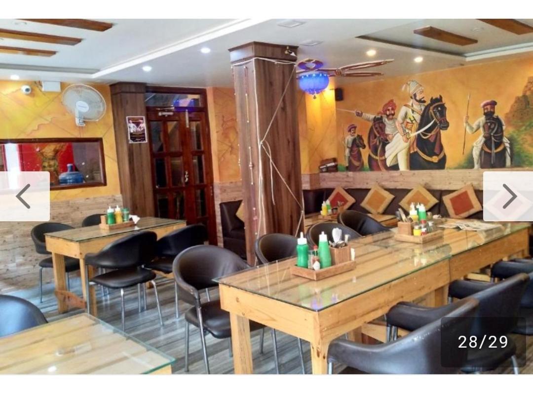Om Shanthi Paying Guest House Varanasi Luaran gambar