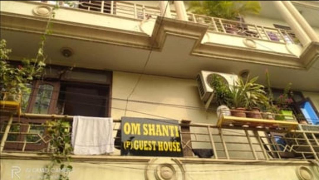 Om Shanthi Paying Guest House Varanasi Luaran gambar