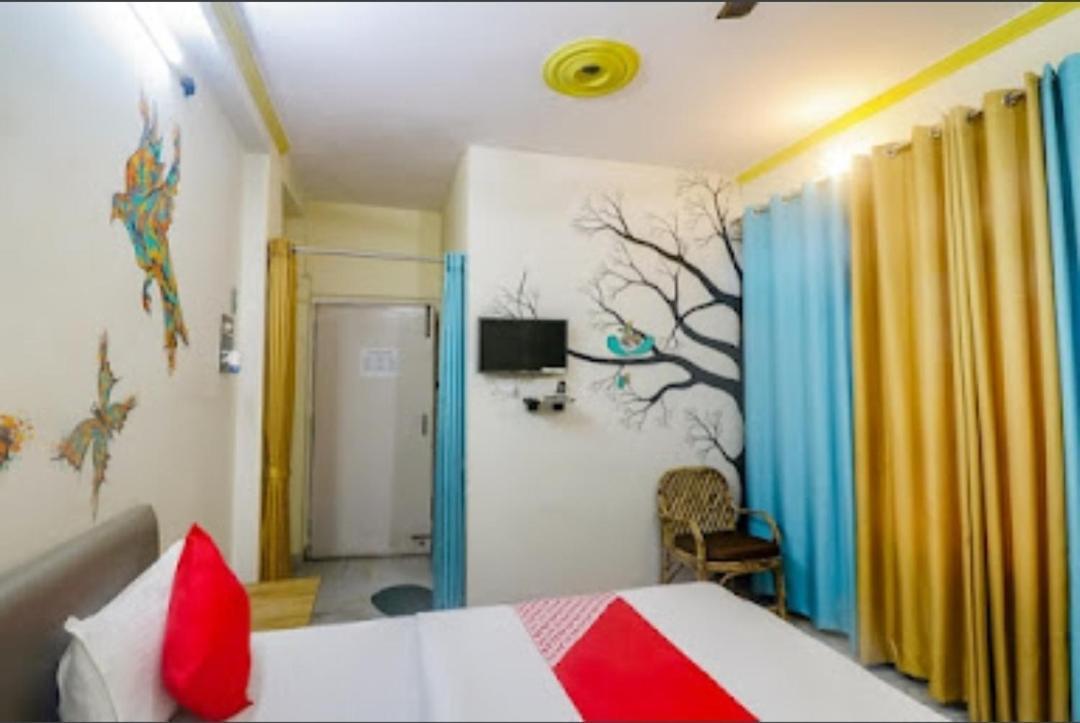 Om Shanthi Paying Guest House Varanasi Luaran gambar